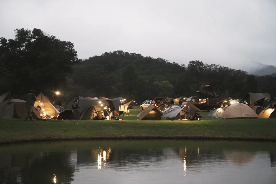 CAMPsomeWHERE gathering seen from the field